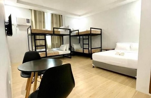 Puerto Princesa City Centre Hotel | Bambu Suites