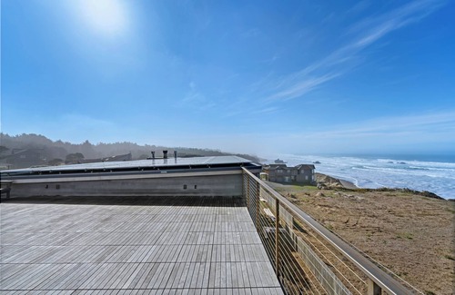 Bandon House | Bandon Beachfront Escape - Golf - Views - Luxe