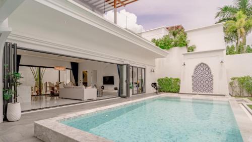 Si Sunthon Villa | Bang Tao Villa - Menara Hill