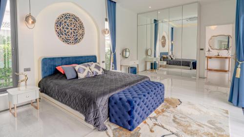 Si Sunthon Villa | Bang Tao Villa - Menara Hill