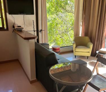 Miguel Pereira House | Bangalô no vale de Vera Cruz