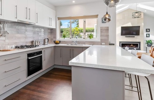 Mornington House | BANGALOW - MORNINGTON