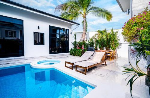 Bang Rak Phatthana House | Bangkok Luxury Private Pool & Jacuzzi Villa , Daily Maid