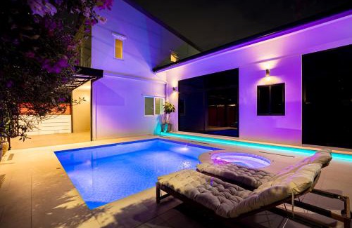Bang Rak Phatthana House | Bangkok Luxury Private Pool & Jacuzzi Villa , Daily Maid