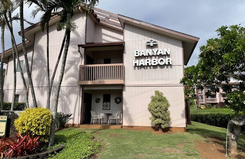 Nawiliwili Condo | Banyan Harbor - Your home away from home!