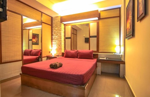 Daun Penh Hotel | Bar Oz Riverside Guesthouse