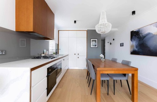 Millers Point Apartment | Barangaroo Park - Two Bedroom Apartment (1 King & 1 Queen)