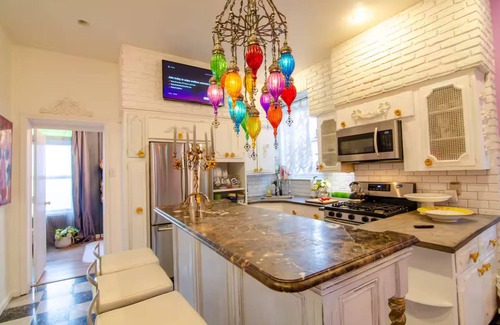 Weehawken Apartment | Barbie-Inspired 3-Bedroom Retreat in Union City – Your NYC Getaway!