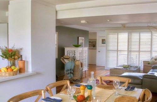 Fingal Bay House | Barefoot 7 Fabulous Fingal Bay