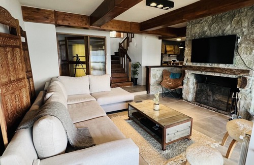 Golondrinas Ski Chalet | Bariloche front lake house, Les 2 Chalets, amazing view and location!