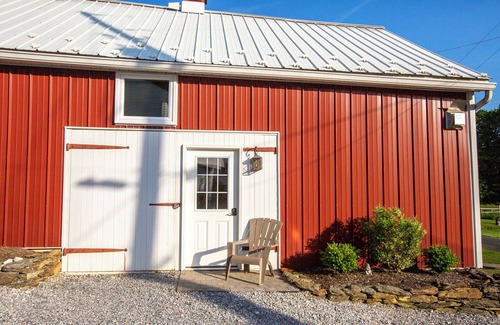 Stewartstown House | Barn Retreat with hot tub and patio!