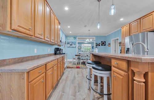 Crane Hill House | Barney's Bluff pet-friendly reserve + pontoon opt