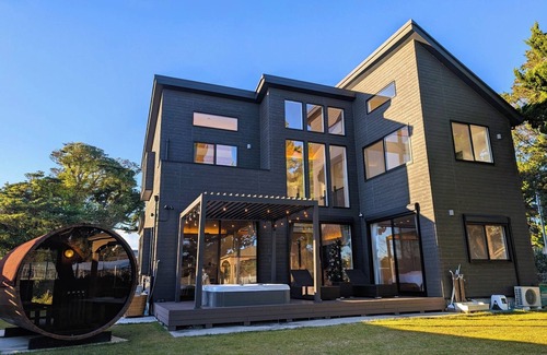 Shirako House | Barrel sauna outdoor jacuzzi BBQ pet dog allowe/Choseigun Chiba