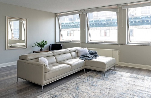 Downtown Cleveland Apartment | Barsala At The Luckman