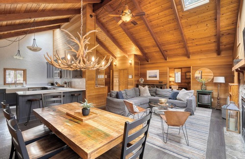 Black Butte Ranch House | Basecamp Lodge at Black Butte