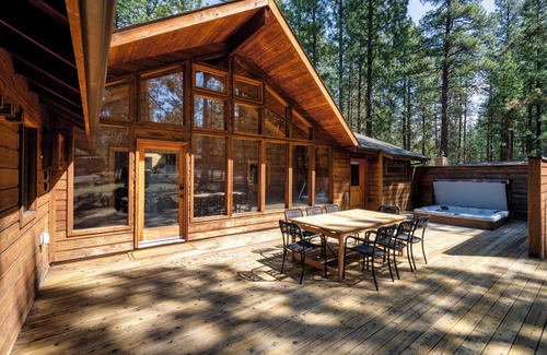 Black Butte Ranch House | Basecamp Lodge at Black Butte
