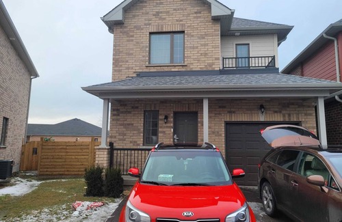 Barrie House | Basement 4 minutes from Centennial beach Barrie