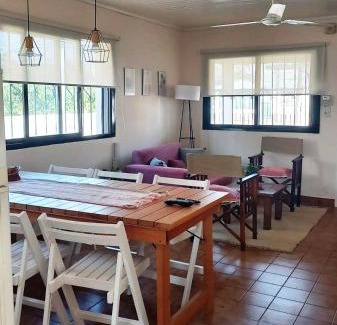 Posadas House | Basilia, Casa con pileta para 6 personas con garaje para 2 vehículos