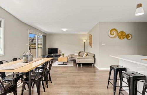 Sanctuary Point House | Basin Bungalow - Pet Friendly