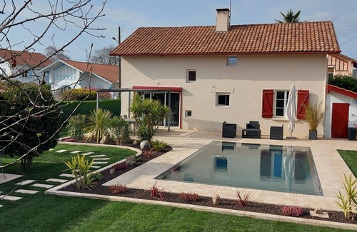 Saint-Vincent-de-Tyrosse House | Basque country house 10 km from the beaches