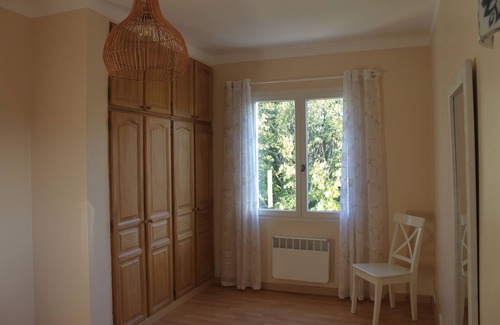 Noves House | Bastide des tilleuls beautiful, quiet, shady property on the heights of Noves
