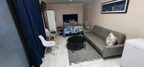 Eikenbosch Bed & Breakfast | Batchelor at Labiance by Cozy