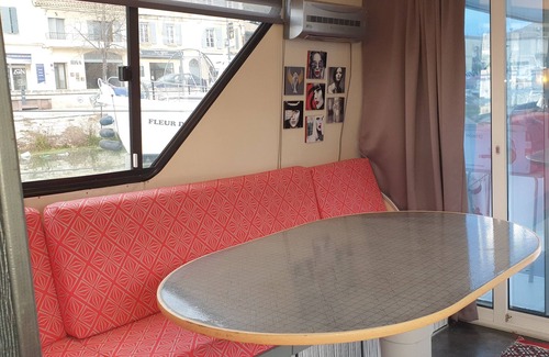 Beaucaire Boat Rental | Bateau au Port en Plein Coeur de Beaucaire
