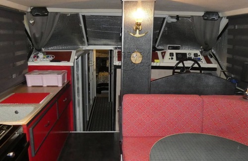 Beaucaire Boat Rental | Bateau au Port en Plein Coeur de Beaucaire