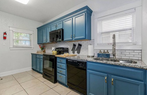 South Hyde Park Apartment | Bates East House BEH