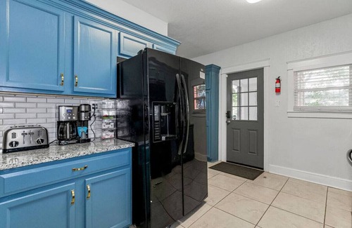 South Hyde Park Apartment | Bates East House BEH