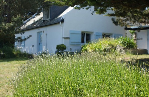 Ile-de-Batz House | BATZ ISLAND, SABLES BLANC BEACHES 200 m away, free August 23-30