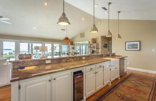 Panacea House | Bay Breeze - Waterfront with Boat Dock, Helipad!