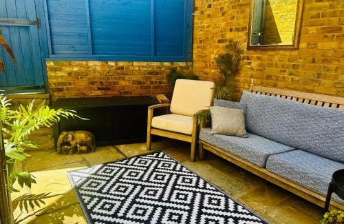 Herne Bay Apartment | Bay escape beach apartment steps from the sea