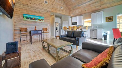 Flour Bluff House | Bay Haven w Shared Boat Dock Waterfront Pool Big Trout by AvantStay