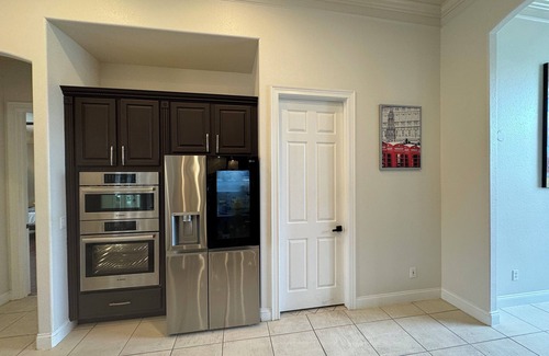 Bay Hill House | Bay Hill Golf! Minutes to Parks! Restaurant Row! Location location Location!