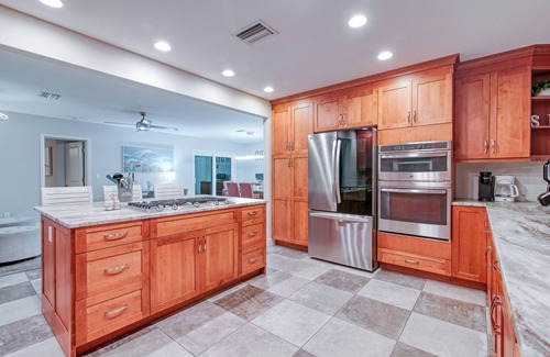 Bay Isle House | Bay Isle Bliss | Pet Friendly 🐶 w/Private Pool, Spa, Putting Green and Walk to Shell Beach