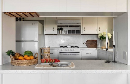 Central Mission Beach Cottage | Bay View 3 by Avantstay Stunning Home on the Beach! In Mission Beach!