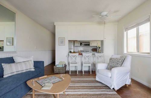Central Mission Beach Cottage | Bay View 3 by Avantstay Stunning Home on the Beach! In Mission Beach!