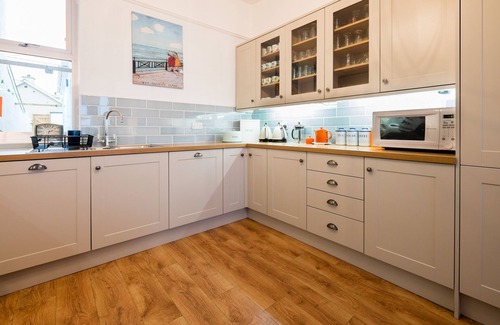 Criccieth House | Bay View and Glan y Mor, 5*, Seafront, Criccieth