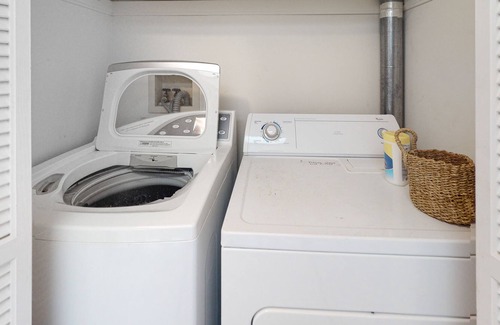 Bethany Beach House | Bayberry Woods Home Near the Beach w/Shared Pool, Private W/D, Free WiFi