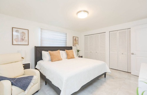 Bay Crest Park House | BayCrest Waterfront Pool Oasis Home in Tampa