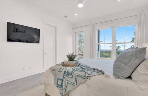 Port St. Joe House | Baydreamer - Stunning home w/ bay views, pool table, sleeps 10!