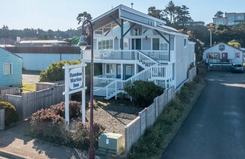 Bandon House | Bayfront Master Suite | Bandon Marina Inn