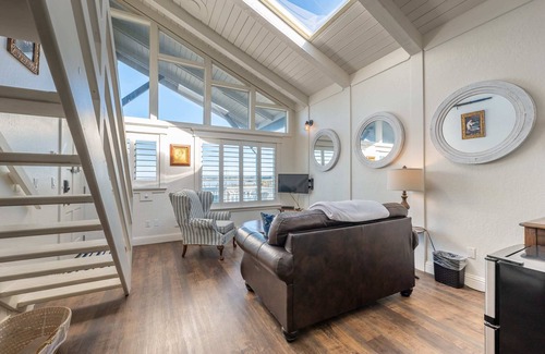 Bandon House | Bayfront Master Suite | Bandon Marina Inn