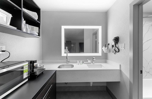 San Antonio Hotel | Baymont by Wyndham San Antonio Near Lackland AFB