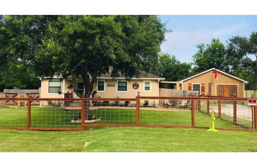 Dickinson Cottage | Bayside Cottage