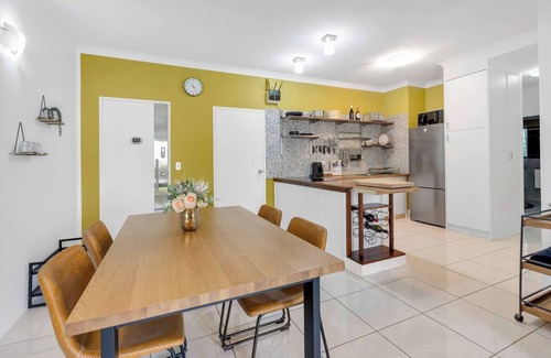 Cairns North Apartment | Bayside Escape A Short Stroll from the Esplanade
