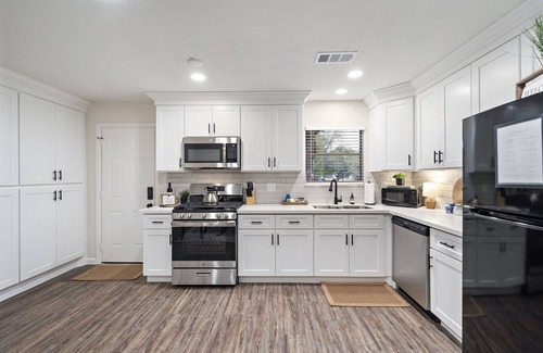 Baytown House | Baytown Family Oasis: Large Private Yard