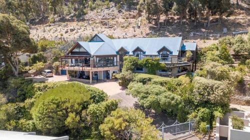 Scott Estate House | Bayview Mountain Seafacing Cottages