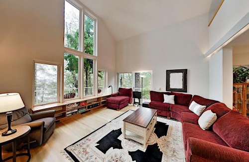Tillamook House | Bayview Reach